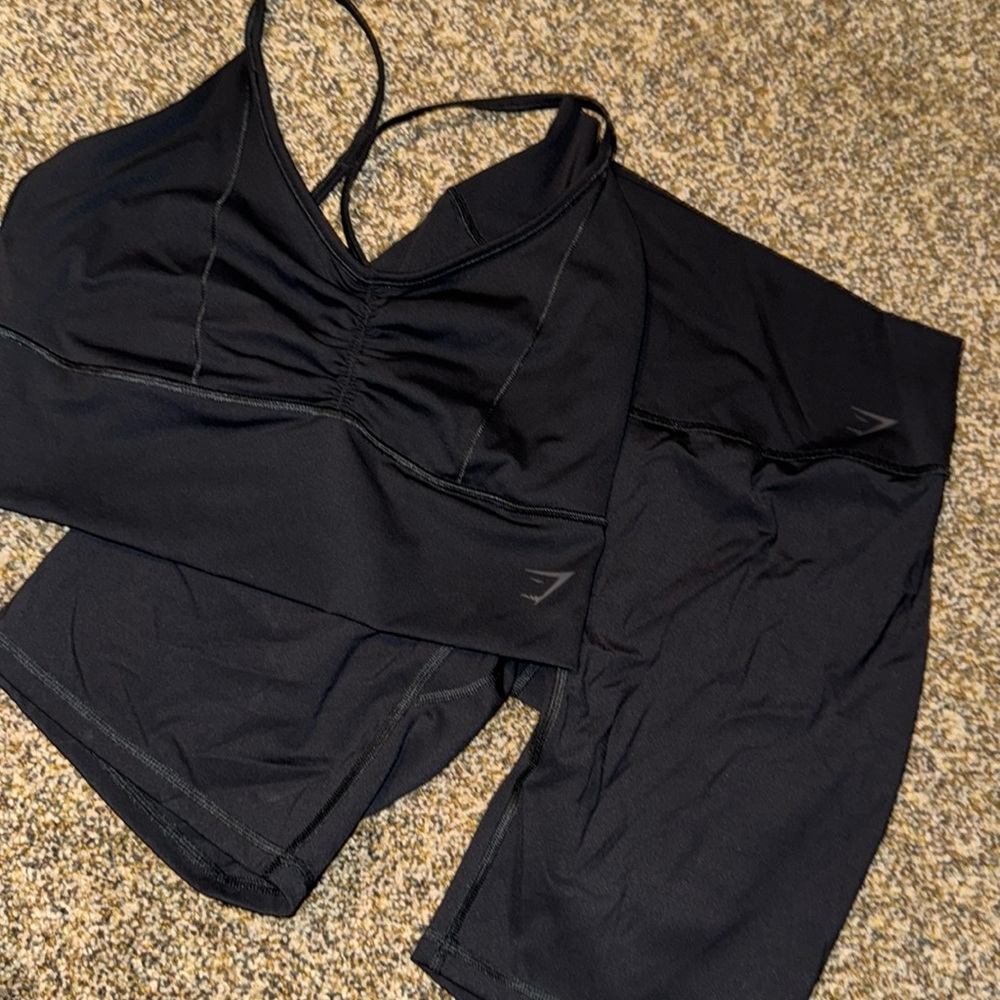 Gymshark Elevate Set